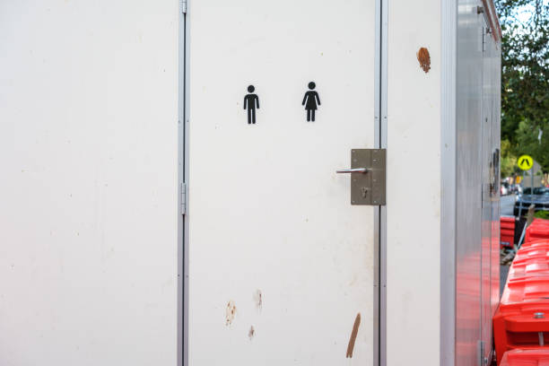 Best Portable restroom trailer rental  in Fairfield, IL